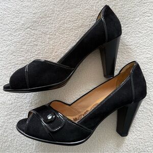 Exquisite Black Peep-Toe Heels Size 9